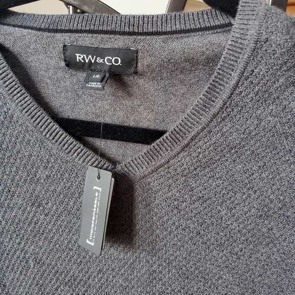 RW&CO Sweater size L NWT - Picture 4 of 4
